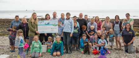 frugi_presents_cwt_with_a_cheque_-_photo_credit_frugi
